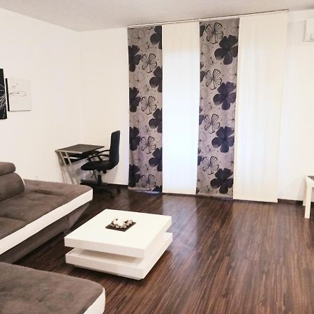 Familyhouse Apartment Пула Екстериор снимка