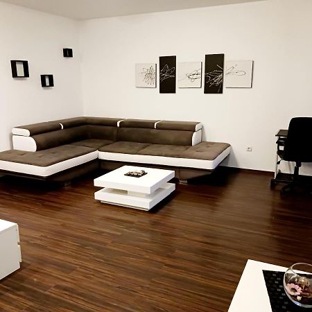 Familyhouse Apartment Пула Екстериор снимка